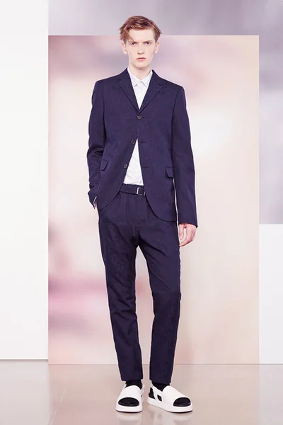 Look 15